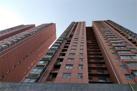 城北虹亚名居3室1厅1卫114.8m2中档装修